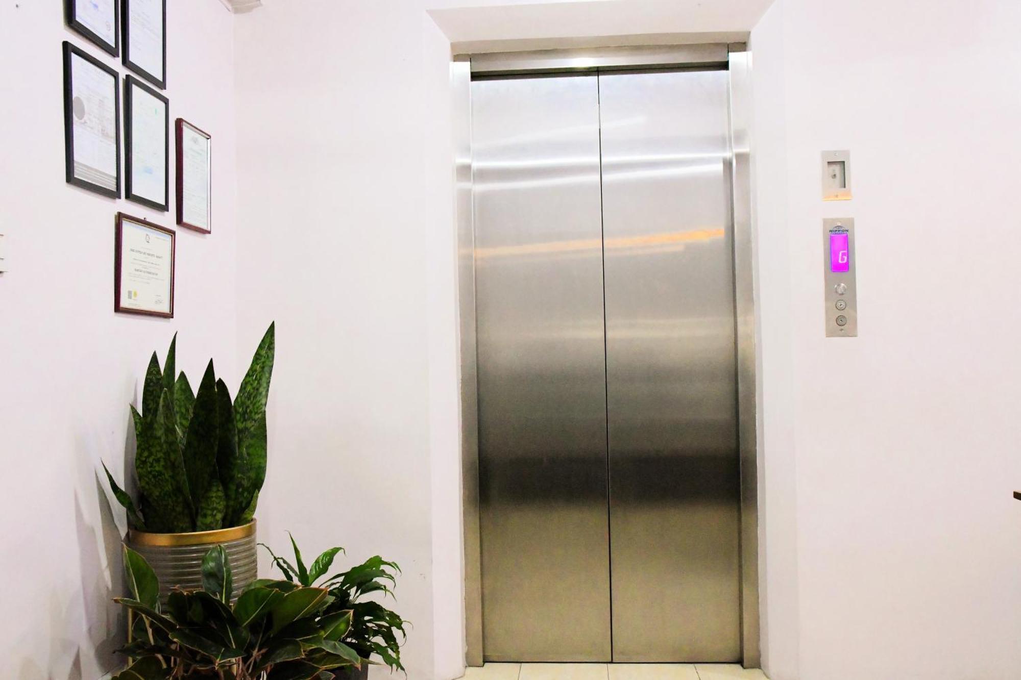 Arzo Hotel Makati Makati City Exterior foto